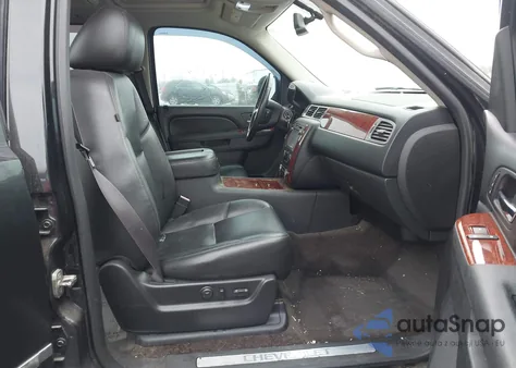 2013 Chevrolet Tahoe Ltz z USA, uszkodzony, nr VIN 1GNSKCE00DR292819